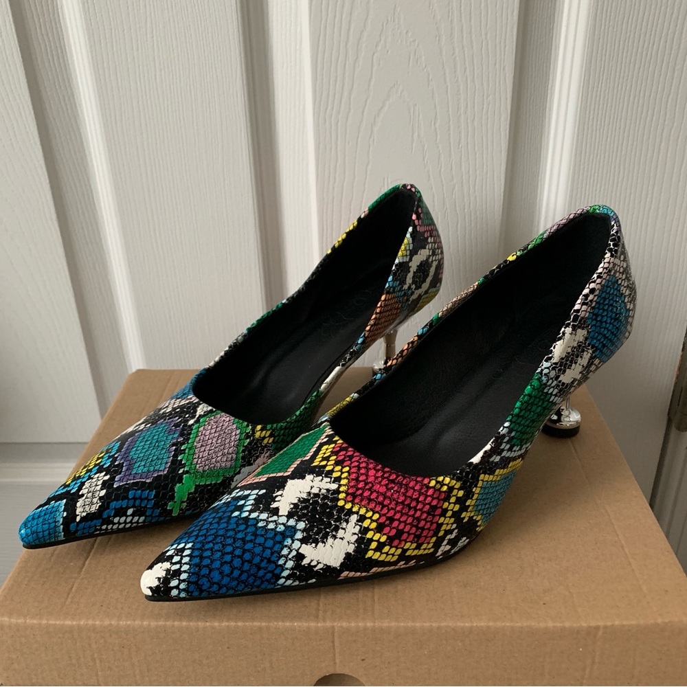 New Multicolor Faux Snakeskin Heels Size 10.5